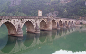 Bridge _n Drina river