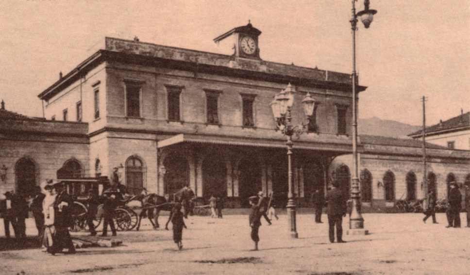 La vecchia stazione ferroviaria di Piazza del Popolo, oggi demolita