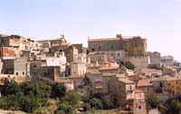 Agira - vista del quartiere ROCCE e della chiesa di San Pietro - Foto di Giambattista Scivoletto