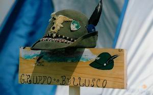 Cappello usato durante la sfilata di Reggio Emilia