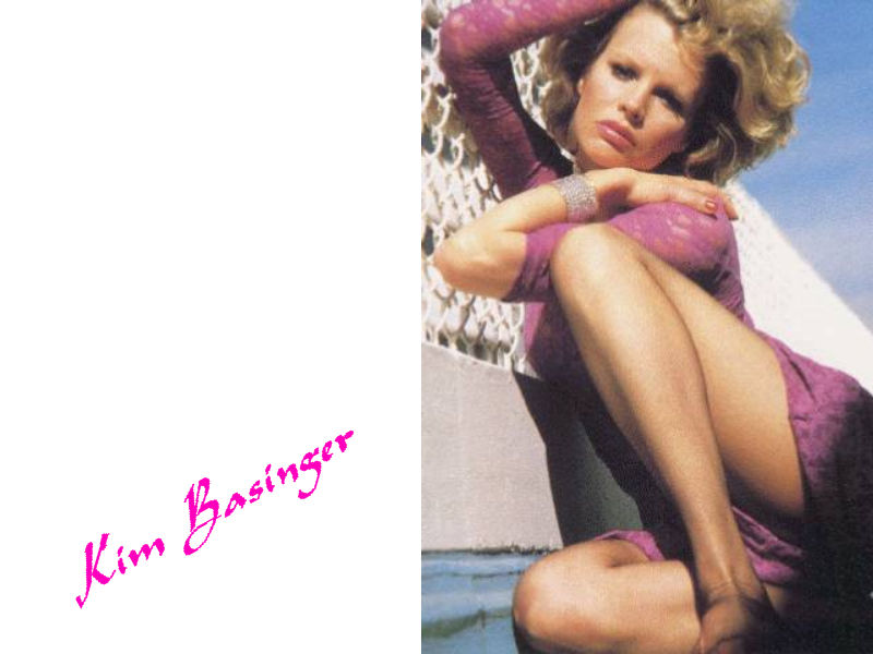 Kim Basinger Nude