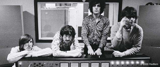 Da sinistra: Roger Waters, Nick Mason, Syd barrett e Richard Wright.