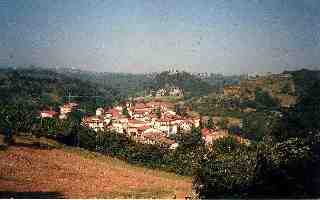Il rione Bubè di Grassina - da una cartolina del 2003, con panorama sul Castello di Monte Acuto