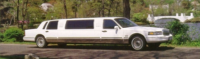 The Stretch Limo for Italian weddings and more (4455 byte)