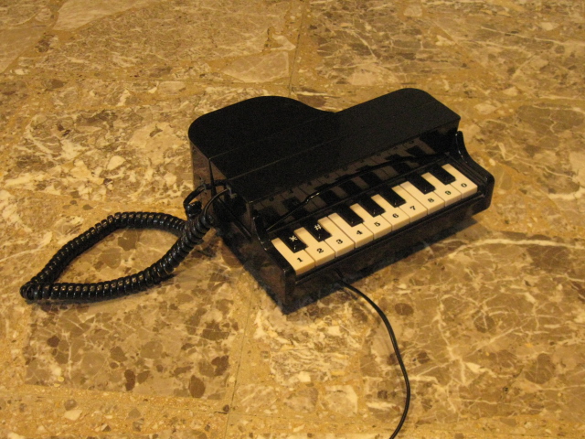 piano phone