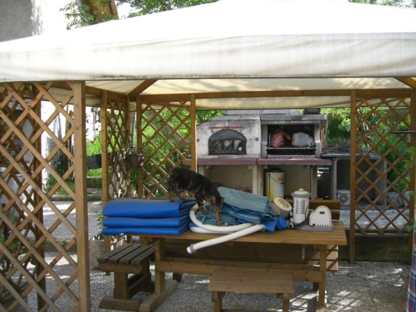 GAZEBO CON BARBECUE