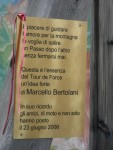 Al Giau, la targa dedicata a Marcello Bertolani