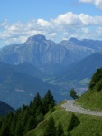 Dal Crocedomini, la splendida strada che conduce in Valtellina