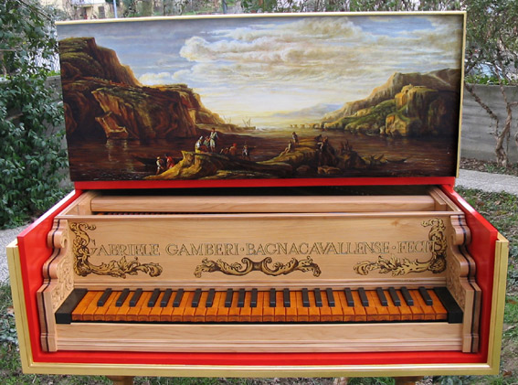 photo front lid and keyboard of the Migliai harpsichord