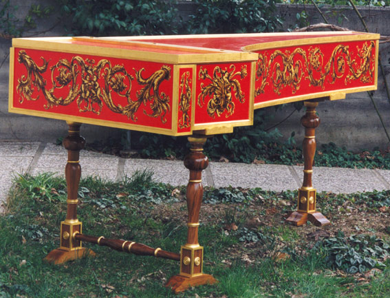 photo outer case and stand of the Migliai harpsichord