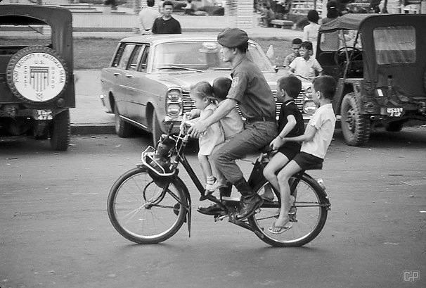 Saigon Vietnam 1967 children