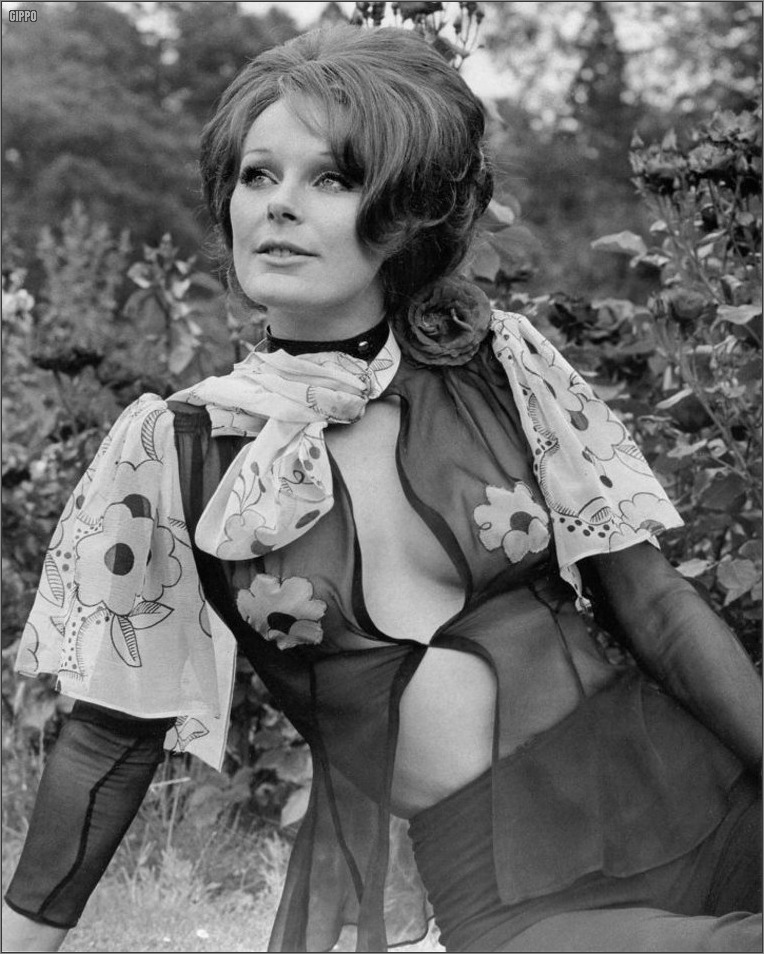  carroll baker nudelook actress retro 1964 elke sommer nude look actress 