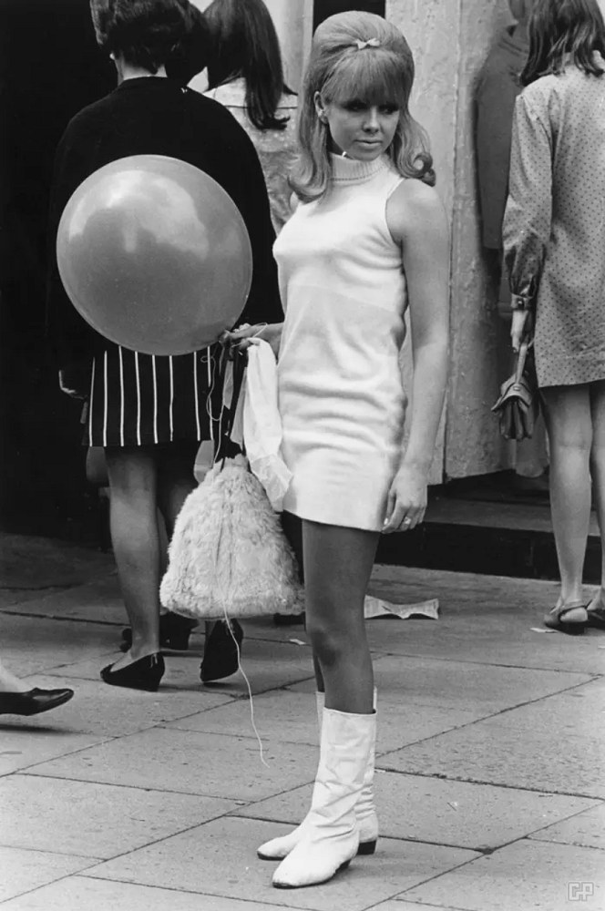 swinging sixties girl 1960s
