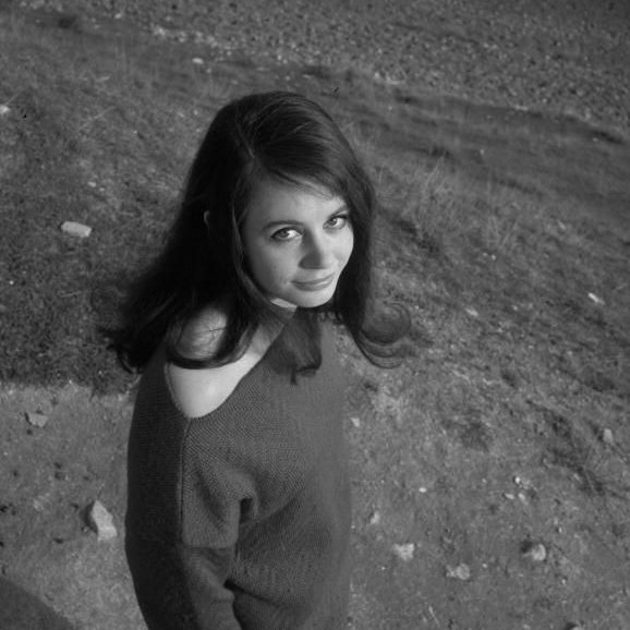 actress sarah miles 1966