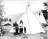 Peo-peo-ta-lakt-and-wife-Nez-Perce-1900.jpg