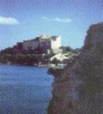 Il Castello di Baia - Panoramica.JPG (8771 byte)