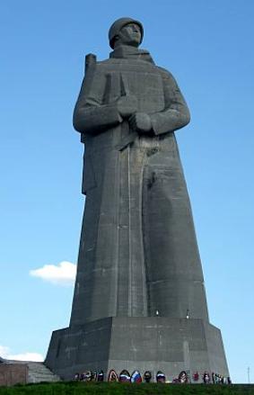 monumento al sodato russo