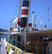 Il Pietro Micca ormeggiato al porto di Tropea
