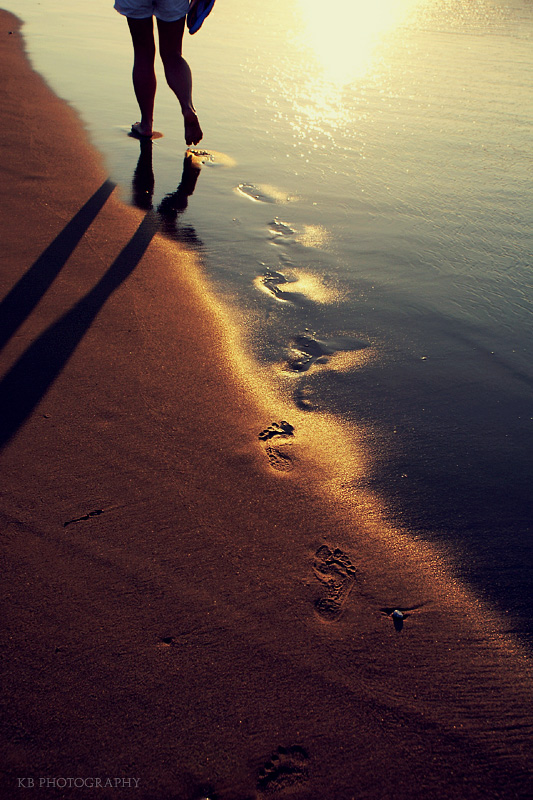 footprints by kamilla-b