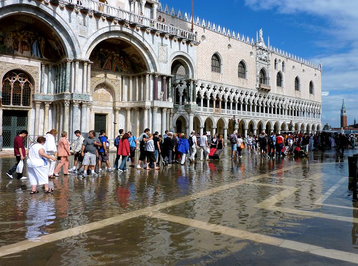 Foto 075 - 16 giugno acqua alta a Venezia.jpg