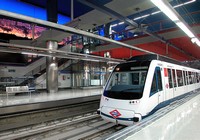 MADRID - Recentemente ha conosciuto un'evoluzione incredibile : non solo nuovi treni , ma anche la stazione Chamartin , la stazione sotterranea pi grande del mondo (nella Foto)