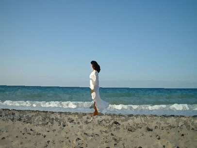 donna sulla spiaggia