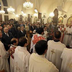Cristiani in una chiesa di Beirut