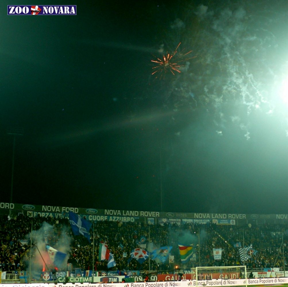 Curva nord e fuochi d'artificio