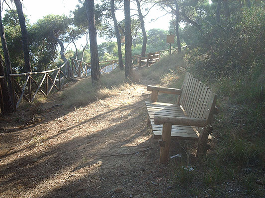 Panchine sulla grotta del Sale