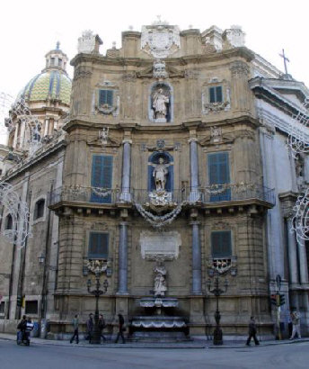 il cantone sud di piazza Vigliena a Palermo