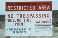 Un cartello all'ingresso dell'area 51