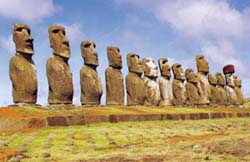 I Moai, le gigantesche statue dell'Isola di Pasqua