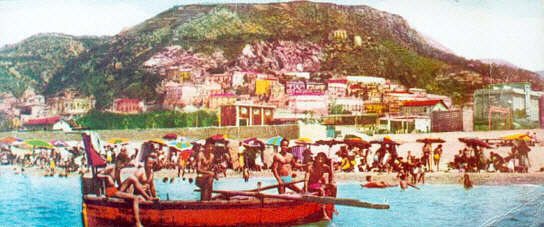 “Bagnanti” sulla spiaggia di Amantea negli anni ’50
