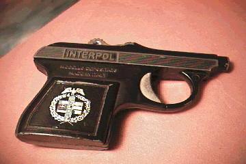Pistola Interpol.Made in Italy