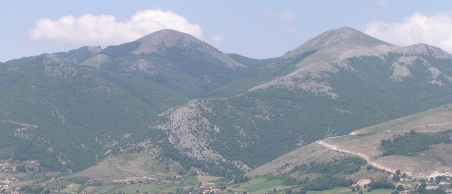 il Monte Ogna e la Serra Melara