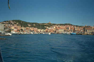 LaMaddalena_01.jpg (77301 byte)