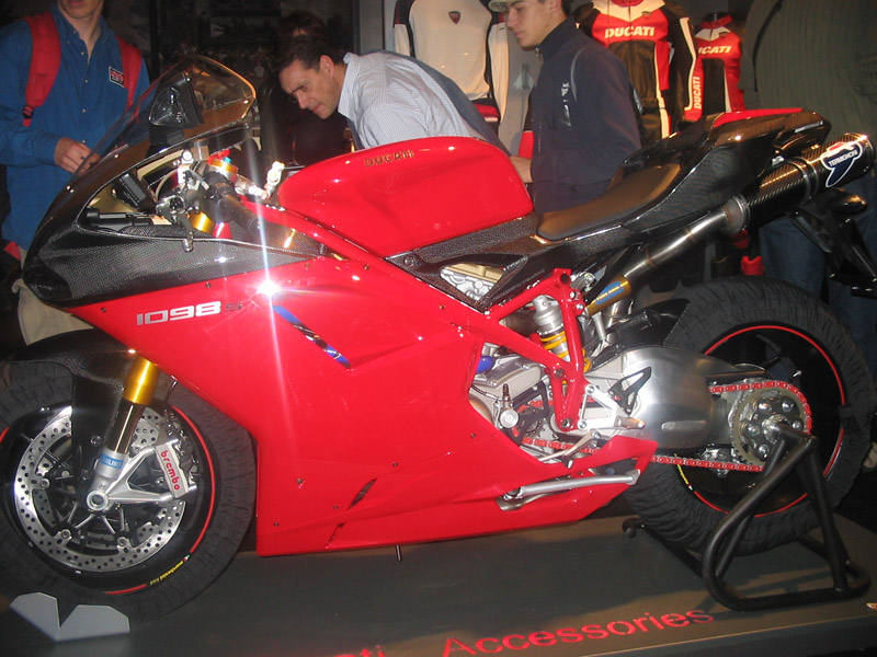 eicma06 019