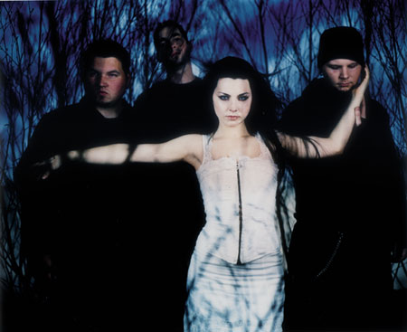 evanescence gothic-trees.jpg (33284 byte)