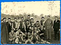 1952/53, Galileo Battaglia. Squadra, dirigenti e amici