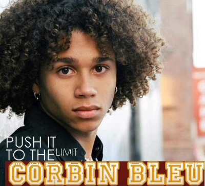 Corbin Bleu canta Push It To The Limit