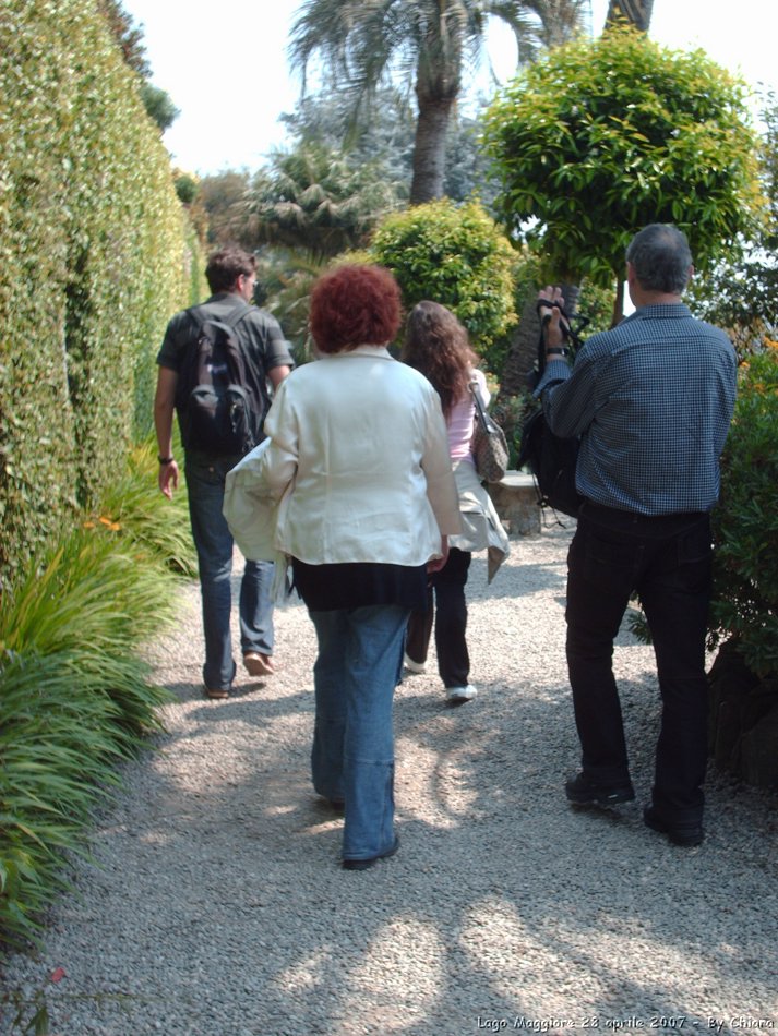 Lago Maggiore, Stresa, Isola Bella e Isola Madre, 28 aprile 2007,  il team di Setriere Colle Borgata, un anno dopo in visita al Palazzo e ai Giardini Borromeo. Un po' di nostalgia e tanta allegria!! Ci rivedremo il prossimo anno. Olimpiadi Torino 2006 - le foto piu' belle, le gare, i volontari di Sestriere Colle e Borgata. La vita, vista da dietro il palco,prima, durante e dopo l'evento che ha reso grande Torino, il Piemonte e l'Italia. Gli sport invernali, gli atleti, l'organizzazione, le strutture olimpiche come non li avete mai visti.