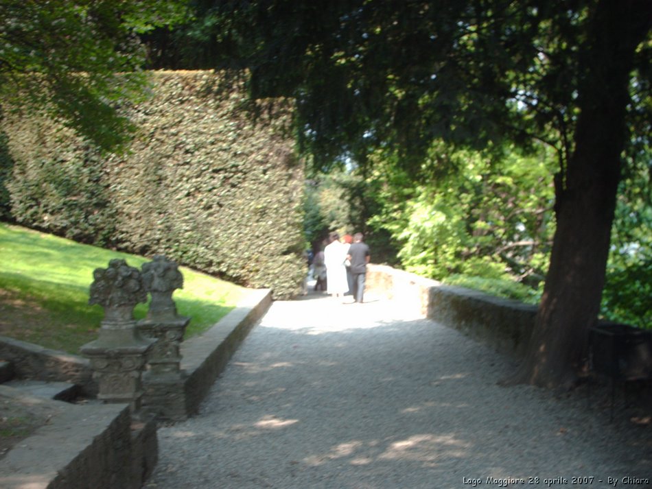 Lago Maggiore, Stresa, Isola Bella e Isola Madre, 28 aprile 2007,  il team di Setriere Colle Borgata, un anno dopo in visita al Palazzo e ai Giardini Borromeo. Un po' di nostalgia e tanta allegria!! Ci rivedremo il prossimo anno. Olimpiadi Torino 2006 - le foto piu' belle, le gare, i volontari di Sestriere Colle e Borgata. La vita, vista da dietro il palco,prima, durante e dopo l'evento che ha reso grande Torino, il Piemonte e l'Italia. Gli sport invernali, gli atleti, l'organizzazione, le strutture olimpiche come non li avete mai visti.