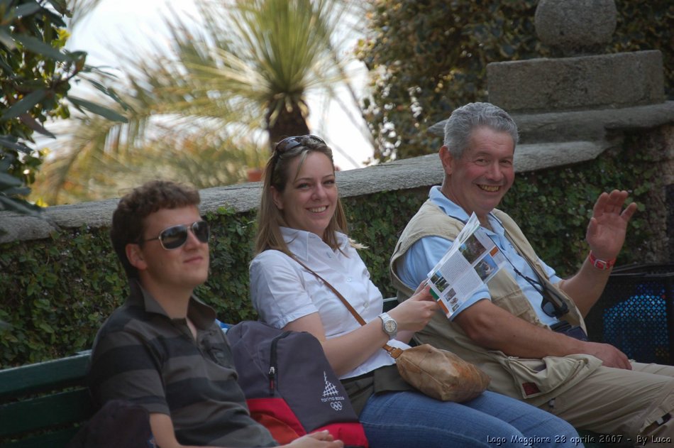 Lago Maggiore, Stresa, Isola Bella e Isola Madre, 28 aprile 2007,  il team di Setriere Colle Borgata, un anno dopo in visita al Palazzo e ai Giardini Borromeo. Un po' di nostalgia e tanta allegria!! Ci rivedremo il prossimo anno. Olimpiadi Torino 2006 - le foto piu' belle, le gare, i volontari di Sestriere Colle e Borgata. La vita, vista da dietro il palco,prima, durante e dopo l'evento che ha reso grande Torino, il Piemonte e l'Italia. Gli sport invernali, gli atleti, l'organizzazione, le strutture olimpiche come non li avete mai visti.