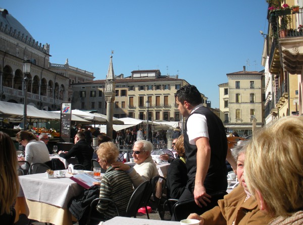 Piazza delle erbe Padova (maart 2014)