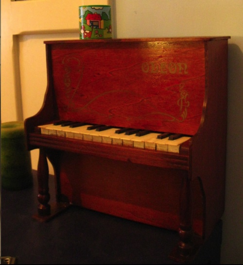 toy piano odeon