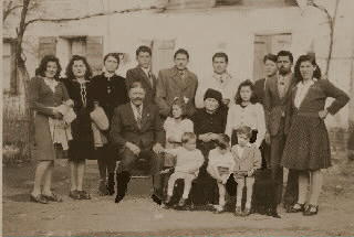 Famiglia Annibale Zanatta con Nori e i figli Italo, Dorino e Giovanni