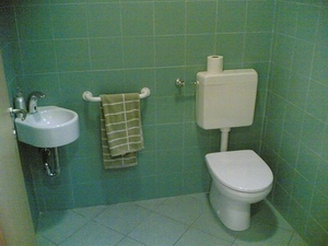 Toilette interna nello studio medico