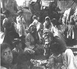 Armeni in campo profughi