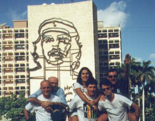 Franco, Marco, Simona, Corrado, Gualtiero e Fabrizio all'Habana-Cuba   -  Gennaio 2000