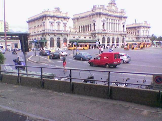 Genova Quarto - Stazione - (qualit foto base, impostazione di PhotoAcute - Salva l'immagine e visionala sul tuo PC!)